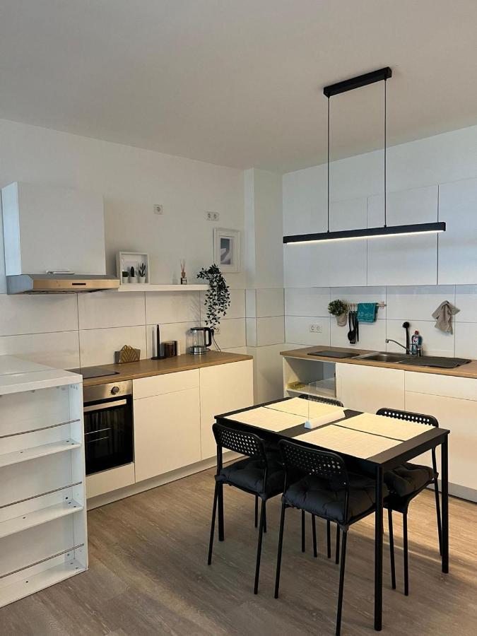 Luxurioeses Apartment Fuer 4 Personen, Neubau, Parkplatz Free Bochum Exterior photo